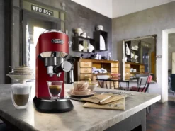 De'Longhi DeLonghi EC685.R Dedica Style Siebträger Espressomaschine Rot 31 De'Longhi DeLonghi EC685.R Dedica Style Siebträger Espressomaschine Rot -Kaffeegetränkeladen 1f639d3d6deeacd980545fec557a7dd2