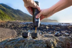 WACACO Nanopresso Barista Kit, Zubehör Für Die Tragbare Espressomaschine Nanopresso. Doppelter Espresso, Lungo 14 WACACO Nanopresso Barista Kit, Zubehör Für Die Tragbare Espressomaschine Nanopresso. Doppelter Espresso, Lungo -Kaffeegetränkeladen 2c95c992b672573e667f89fdb1bb5bc3