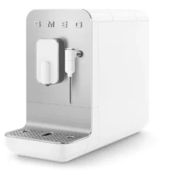 Smeg BCC02WHMEU Kompakte Kaffeevollautomat Mit Dampffunktion Weiss