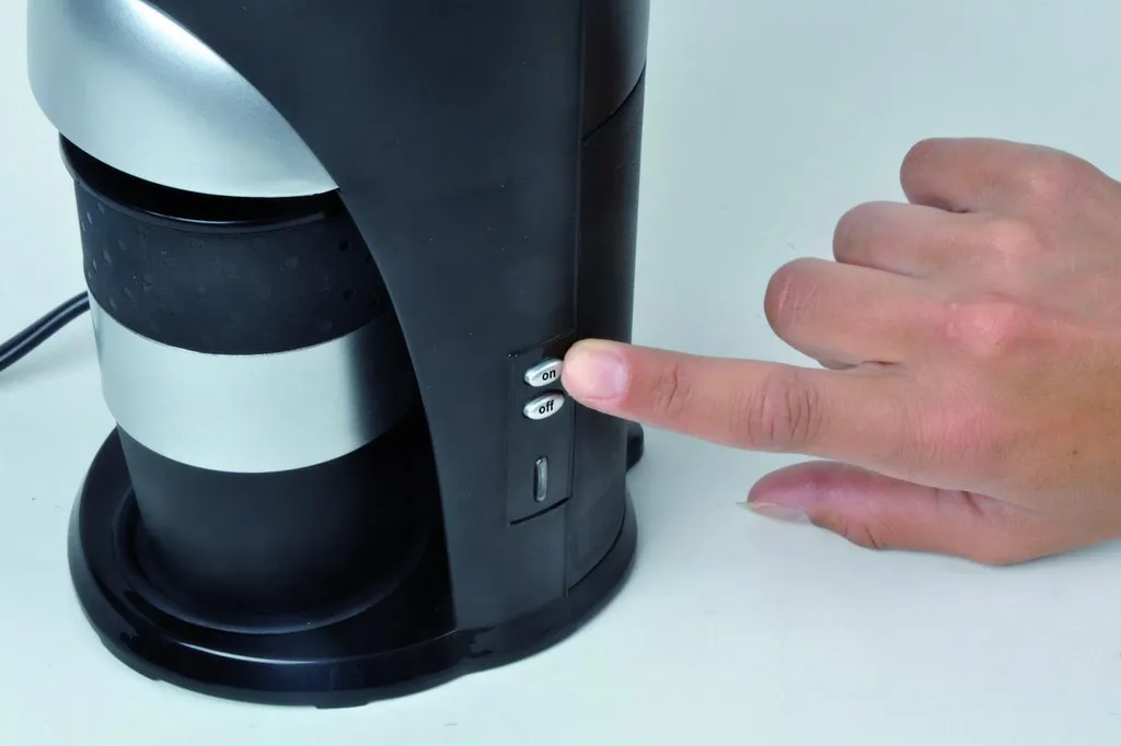 All Ride Kaffeemaschine - Kaffee - Coffee To Go - Car Truck 24V - Aktiva 300W - Pad Für 1 Tasse - Inkl. Becher 7 All Ride Kaffeemaschine - Kaffee - Coffee To Go - Car Truck 24V - Aktiva 300W - Pad Für 1 Tasse - Inkl. Becher – Bild 5