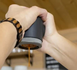 Wacaco - Picopresso - Tragbare Espressomaschine - Schwarz -Kaffeegetränkeladen 67107d6c7f2f7db14ae4fdef30db7428