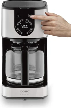 CASO Selection C12 - Design-Kaffeemaschine Für Bis Zu 12 Tassen Kaffee, 1,5 L Wassertank, Edelstahlgehäuse, Warmhaltefunktion, Timer, Inkl. Permanentfilter -Kaffeegetränkeladen 86ad0df01a5c6616f0121a884b6be9d9