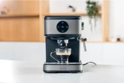 Black & Decker BLACK + DECKER Espressomaschine 20 Bar -Kaffeegetränkeladen 88720e6f726f924e2da16936e6e33bd9
