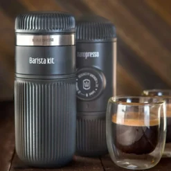 WACACO Nanopresso Barista Kit, Zubehör Für Die Tragbare Espressomaschine Nanopresso. Doppelter Espresso, Lungo 15 WACACO Nanopresso Barista Kit, Zubehör Für Die Tragbare Espressomaschine Nanopresso. Doppelter Espresso, Lungo -Kaffeegetränkeladen a2680b412d5ec522133c0bfdf8180a5e