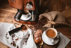 Adler Espressomaschine | Kaffeemaschine | Milchaufschäumer | Cappuccinomaschine | Siebträger Espressomaschine | Elektrische Espressomaschine | Bronze Design | 1,6L Wassertank | 850 Watt |15 Bar | -Kaffeegetränkeladen a2e3bf650ebaeeaa2264ac49ee054ae4