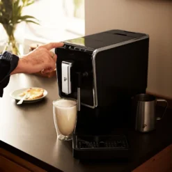 Tchibo Kaffeevollautomat Esperto Latte Für Caffè Crema, Espresso, Cappuccino Und Milchschaum, Anthrazit -Kaffeegetränkeladen b9312d5fc03d2dc32535e2a5cb39e721 1